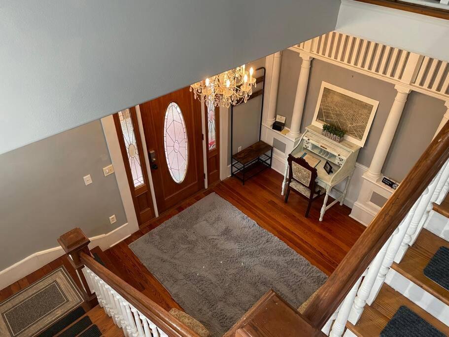 Apartment Tuscawilla A, In Historic Downtown, Two Bed Two Bath