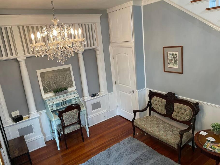 Tuscawilla A, In Historic Downtown, Two Bed Two Bath Apartment Ocala