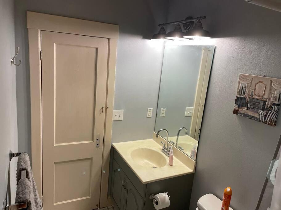 Tuscawilla A, In Historic Downtown, Two Bed Two Bath * Ocala
