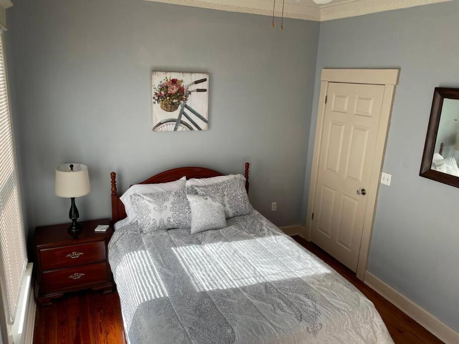 Apartment Tuscawilla A, In Historic Downtown, Two Bed Two Bath